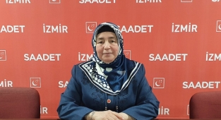 Saadet Partisi Kadın Kolları, gazetecileri kutladı
