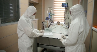 "Salgının ilk aylarındaki ciddiyetimize dönmek zorundayız"