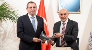 Soyer Ayvalık Belediye Başkanı Ergin’i ağırladı