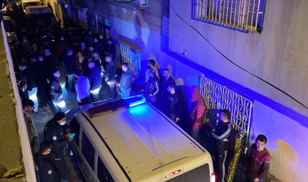 3 kişi karbonmonoksitten zehirlendi