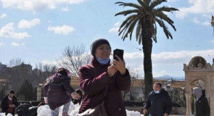 Başkan Karakayalı’dan Çocuklara Kar Sürprizi