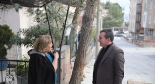 Başkan Koştu'dan, kilit parke döşenen yollara inceleme