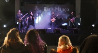 Buca Barış Manço’yu unutmadı