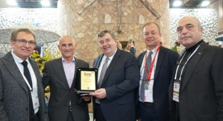 Çeşme’ye EMITT 2022’den ‘en iyi stant’ ödülü