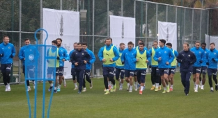 Fenerbahçe, UEFA Avrupa Konferans Ligi'nde Slavia Prag'ı konuk edecek