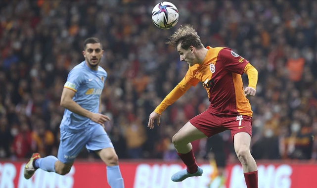 Galatasaray 1 puanla yetindi