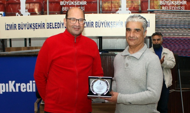 İzmir Namık Dalgakıran’ı Milli Takım’a uğurladı