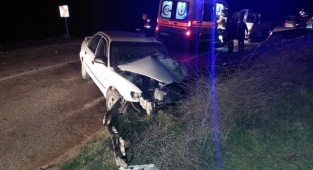 Kamyonla çarpışan otomobilin sürücüsü öldü