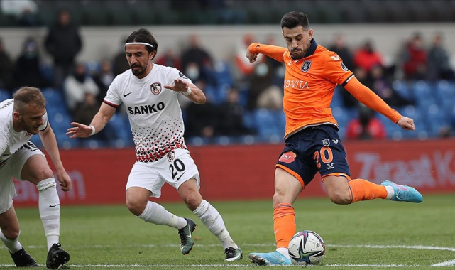 Medipol Başakşehir yeni transferlerinin golleriyle kazandı