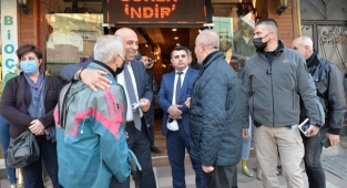 Şahne, Karabağlar'da ziyaretlerde bulundu