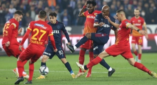 Trabzonspor, Yukatel Kayserispor'u 3-2 yendi