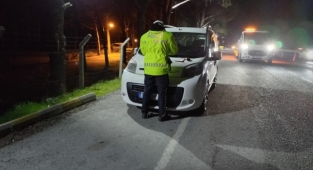 Uyuşturucu maddeyle ilgili 3 kişi gözaltına alındı