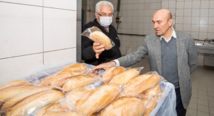 Başkan Soyer Halk Ekmek Fabrikası’nda incelemelerde bulundu