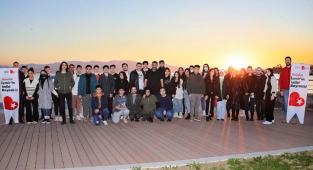 Bayraklı’da 300 kişilik meclis!