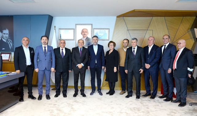 Bayraklı’da 40 depremzede öğrenciye eğitim bursu desteği