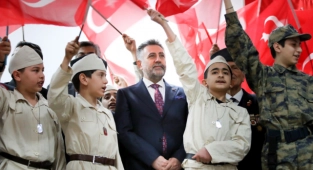 Çanakkale Şehitleri Bayraklı’da da unutulmadı
