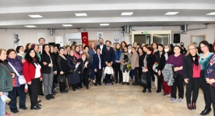 Çiğli Belediyesi Kadın Buluşmasına Ev Sahipliği Yaptı
