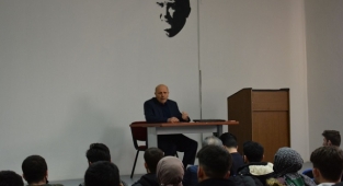 EÜ’ de “Kadın ve İslam” Konferansı