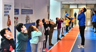İzmir Büyükşehir Belediyesi’nin sportif yetenek ölçümü sürüyor