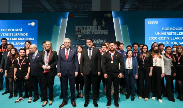 İzmir’de Kariyer Günleri Başladı
