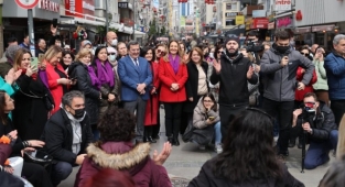 Kadın emeği, üretimi ve sanat var