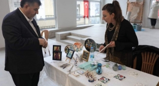 Kınıklı Kadınlar Sanat Atölyelerinde Sanatçılarla Buluştu