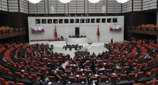 Meclis, seçim kanunu teklifi için mesai yapacak