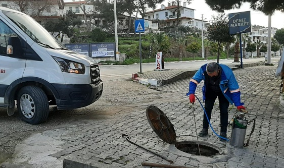 Menderes Belediyesi’nden ilaçlama seferberliği