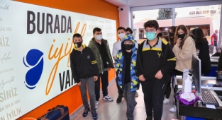 Sosyal Market’e öğrenci desteği