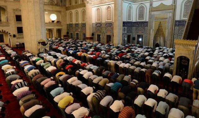 Teravih namazı da camilerimizde cemaatle kılınacak