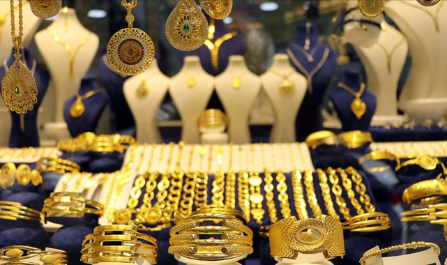 Topladığı altınlarla kaçtığı öne sürülen kuyumcu aranıyor