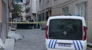 Üzüm asmasını budarken balkondan düşen kişi hayatını kaybetti