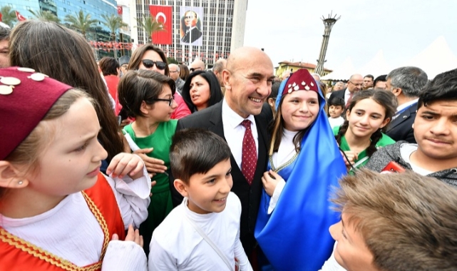 23 Nisan coşkusu İzmir’in dört bir yanında