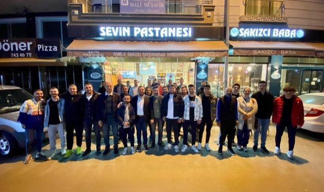 Ahmet Aydın Seferihisarlı Gençlerle Sahurda Buluştu