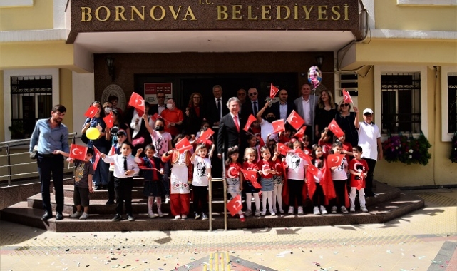 Başkan İduğ, makamı çocuklara teslim etti