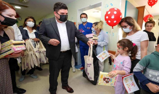 Başkan Kılıç'tan hastanedeki çocuklara 23 Nisan sürprizi