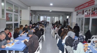Demirci Belediyesi ramazan ayı boyunca iftar yemeği verecek