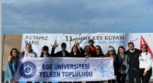 Egeli yelkenciler madalyaları topladı