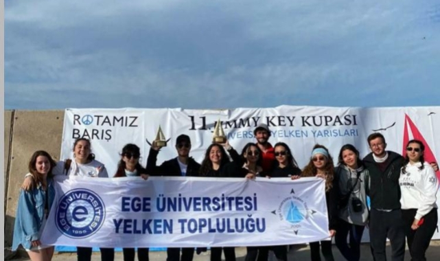 Egeli yelkenciler madalyaları topladı