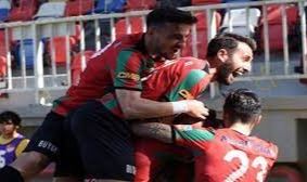 Karşıyaka farklı galip