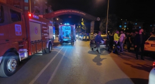 İki otomobil çarpıştı: 2'si çocuk 6 yaralı