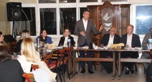 İzmir’de 6 siyasi partiden birlik mesajı