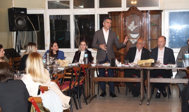 İzmir’de 6 siyasi partiden birlik mesajı