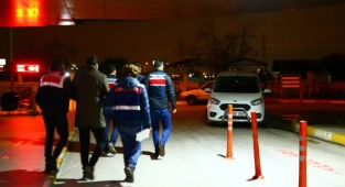 İzmir'de FETÖ operasyonu