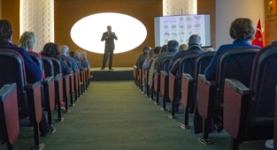 Karşıyaka’da ‘Doğal ve organik semineri’