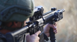 Komandolardan Fırat Kalkanı Harekatı bölgesine operasyon