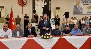 Menemen’de Çifte Bayrama Müjdeli Kutlama