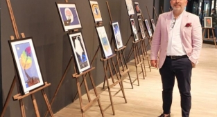 Ressam Cüneyt Gürbulak'ın Tuvali Telefonu