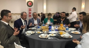 Sendika üyeleri iftarda buluştu