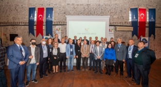 “Tek çözüm demokrasi”